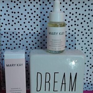 Brand New MaryKay Nourishing Oil!!